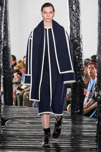 Look 40